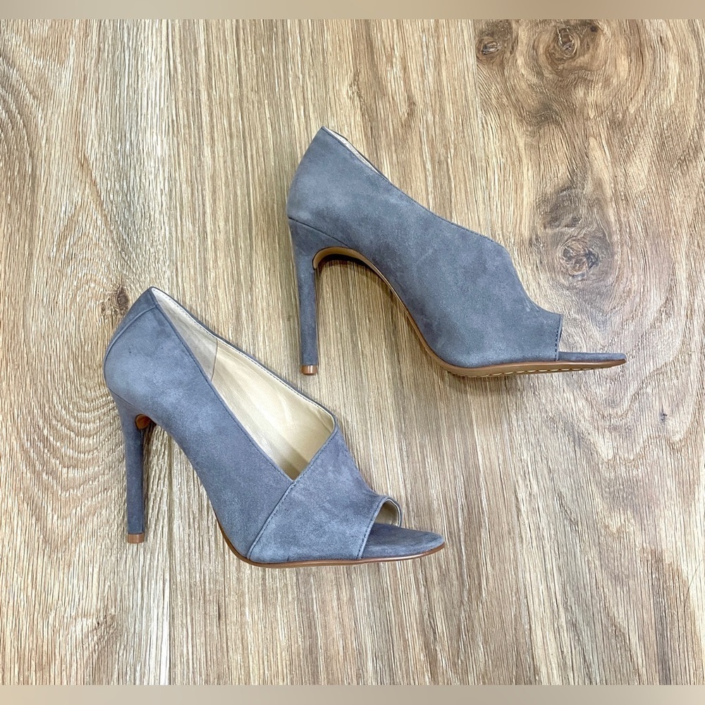 Vince Camuto Rallien size 5.5M magnet grey true velvet Leather suede  NWOB
